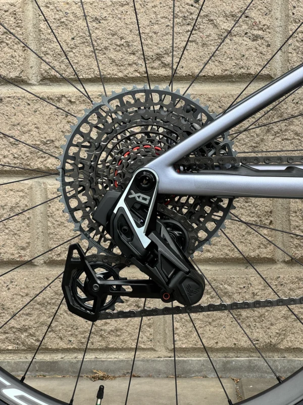Epic 8 Pro  - SRAM X0 AXS