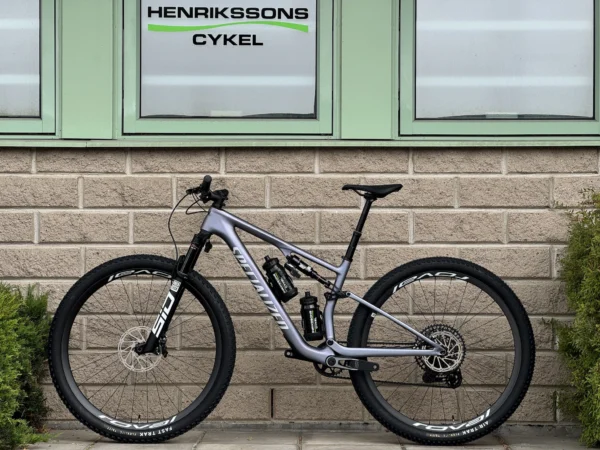 Epic 8 Pro  - SRAM X0 AXS