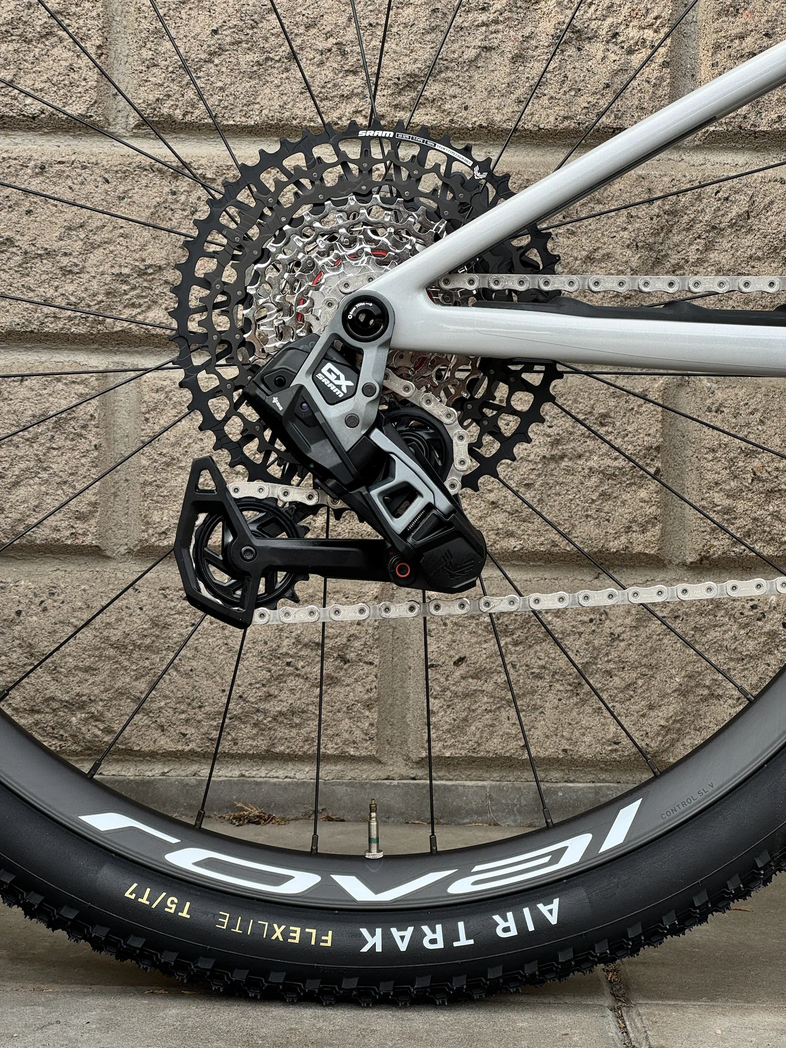 Epic 8 Expert  - SRAM GX AXS - Bild 11