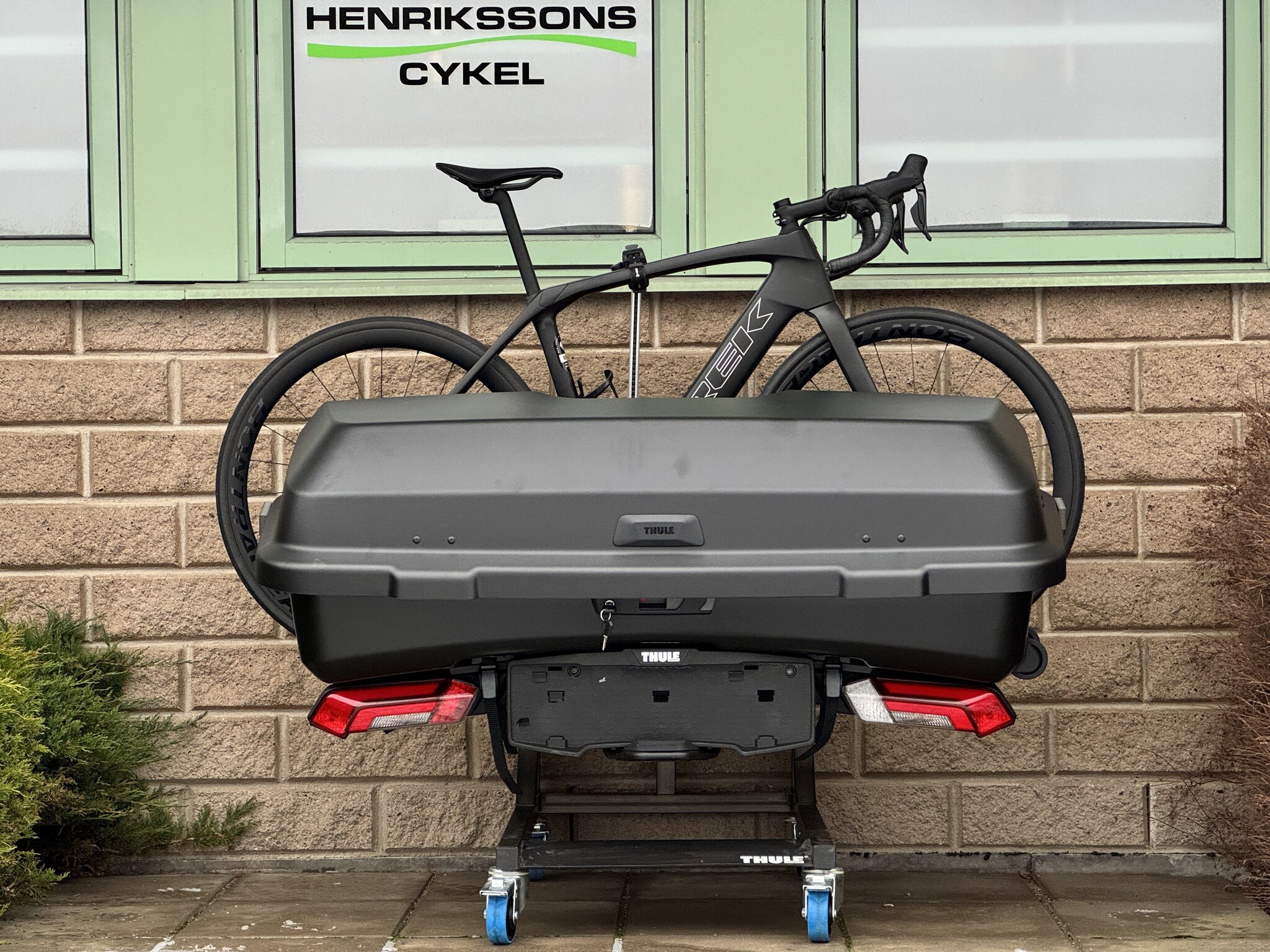 Thule Santu Lastbox för cykelhållare uthyrning - Bild 3