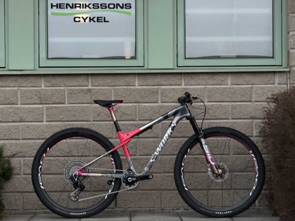 S-Works Epic WC LTD M - Forward 50-kollektionen Show